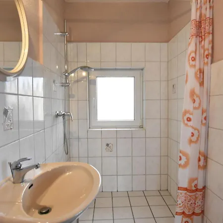 Apartment Grüner Weg 2 *